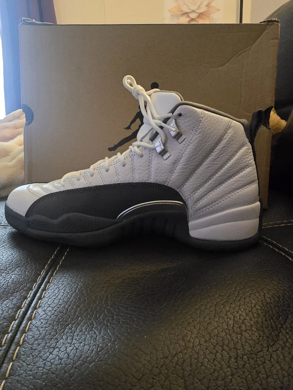 Jordan 12 Retro - Mens Size 9.5
